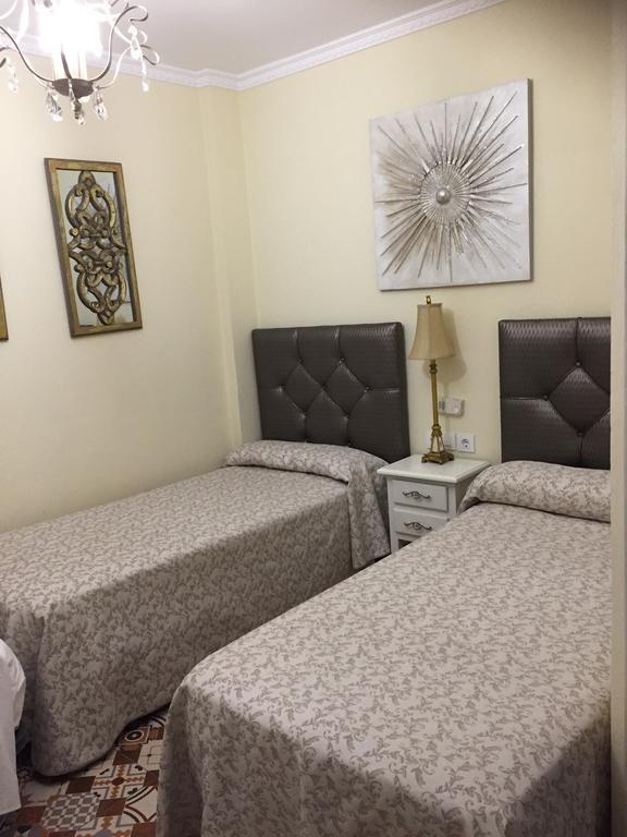 Hostal Lojo Conil De La Frontera Dış mekan fotoğraf